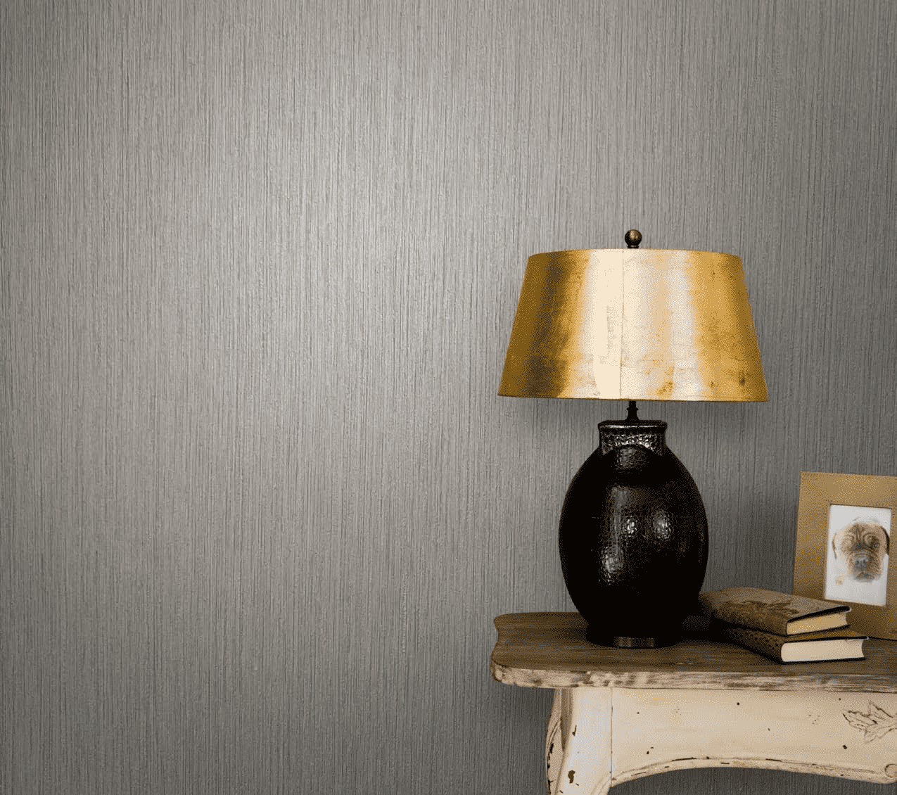 Papel de parede floral em ambiente feminino